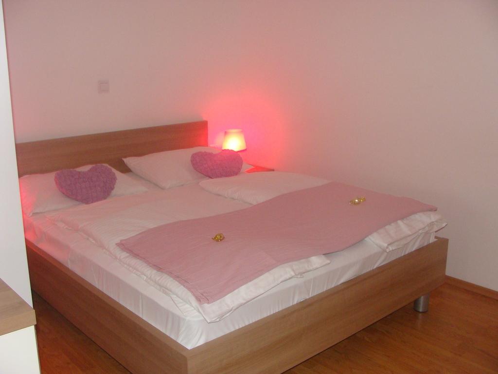 Lugarnica Bed & Breakfast Zagreb Ruang foto